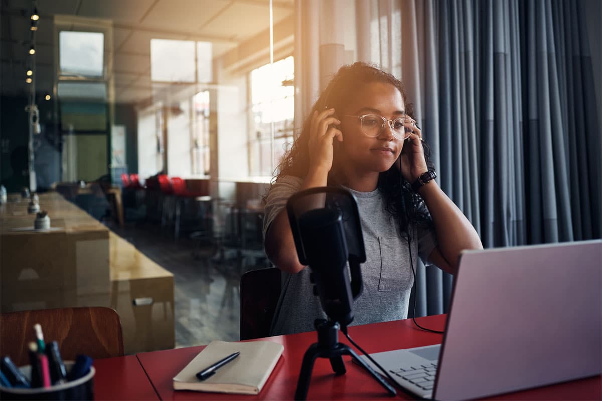 9 Best Radio WordPress Themes 2024